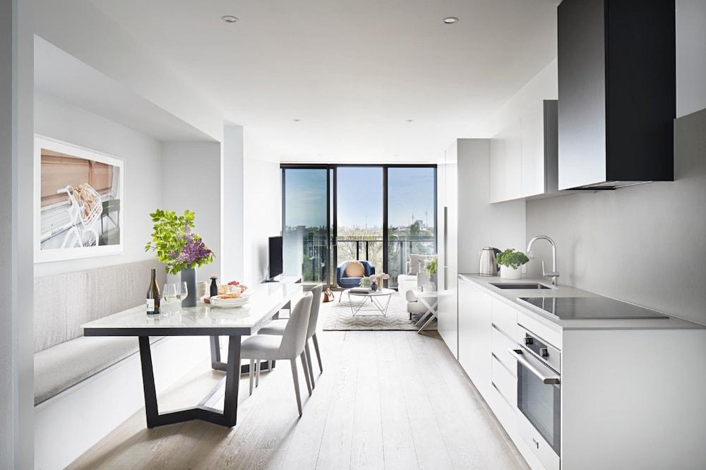 Tyrian Albert Park Lake Melbourne Exterior photo The kitchen of a typical apartment