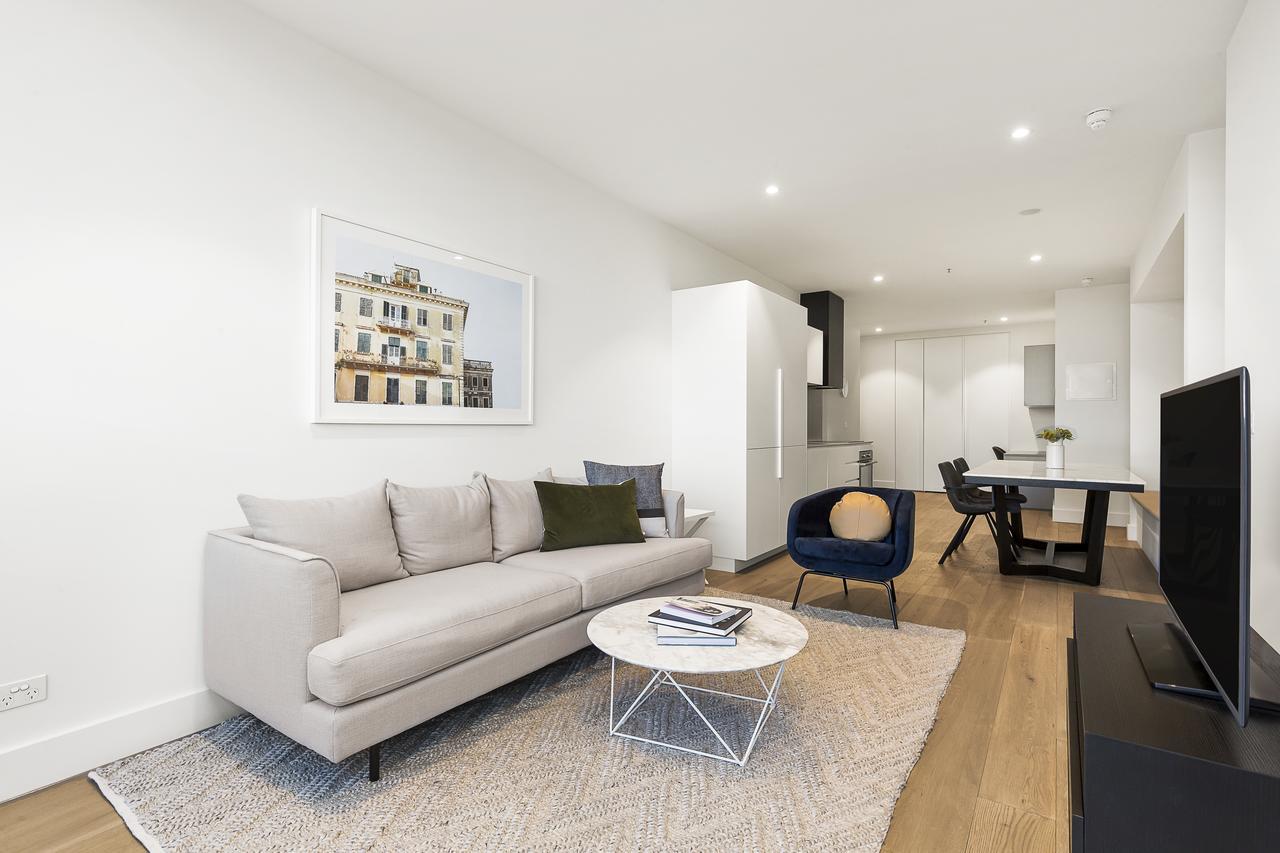 Tyrian Albert Park Lake Melbourne Exterior photo The interior of a typical apartment